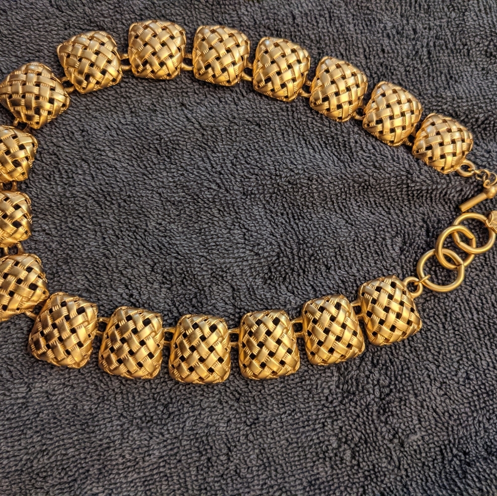 Vintage Anne Klein necklace
